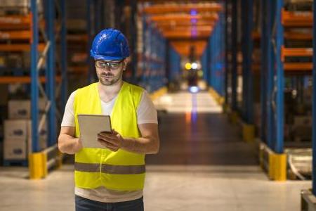 Cara Menghemat Biaya Logistik Bisnis, Strategi Efisien & Praktis
