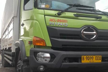 truk logistik, armada truk, transportasi darat